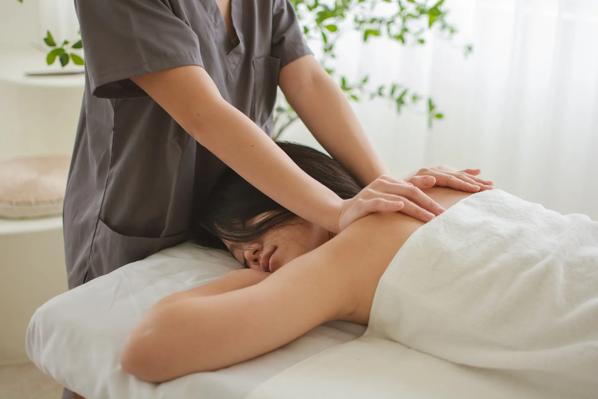 How to Book a Home Massage in Dubai